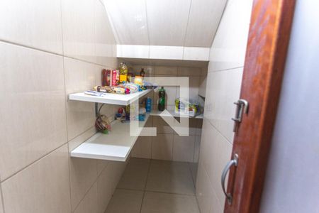 Casa à venda com 240m², 3 quartos e 2 vagasDespensa