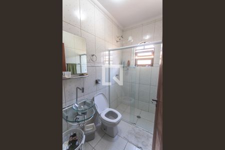 Casa à venda com 240m², 3 quartos e 2 vagasBanheiro social