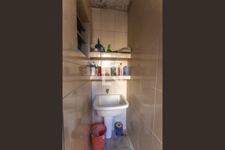 Casa à venda com 240m², 3 quartos e 2 vagasÁrea de serviço