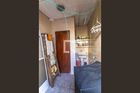 Casa à venda com 240m², 3 quartos e 2 vagasÁrea de serviço