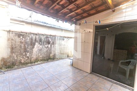 Casa à venda com 240m², 3 quartos e 2 vagasQuintal
