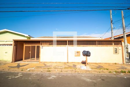 Casa à venda com 148m², 4 quartos e 4 vagasFachada