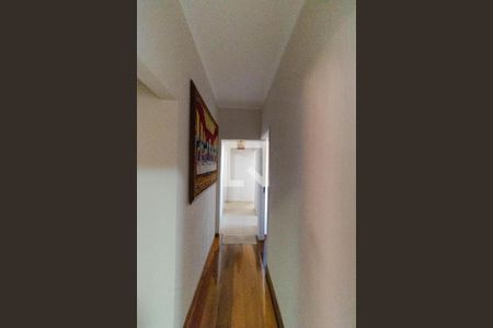 Casa à venda com 148m², 4 quartos e 4 vagasCorredor