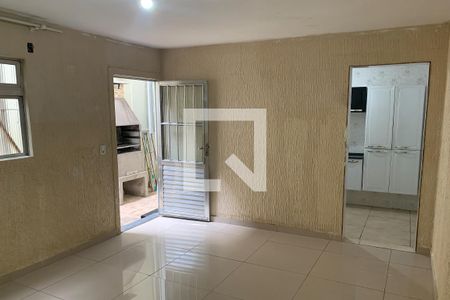 Sala de casa para alugar com 2 quartos, 80m² em Cidade das Flores, Osasco