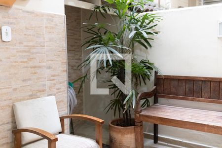 Apartamento à venda com 98m², 3 quartos e sem vagavaranda