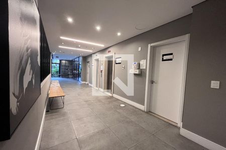 Studio à venda com 32m², 1 quarto e sem vagaCirculação / Elevadores