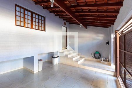 Casa à venda com 260m², 3 quartos e 2 vagas Casa à venda com 260m², 3 quartos e 2 vagasGaragem