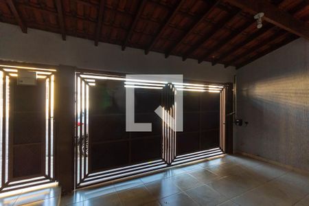 Casa à venda com 260m², 3 quartos e 2 vagas Casa à venda com 260m², 3 quartos e 2 vagasGaragem