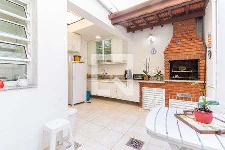 Casa à venda com 128m², 3 quartos e 2 vagas Casa à venda com 128m², 3 quartos e 2 vagasVaranda Gourmet