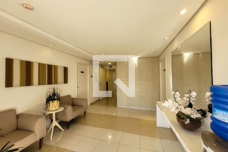 Apartamento à venda com 67m², 2 quartos e 1 vaga Apartamento à venda com 67m², 2 quartos e 1 vagaHall social