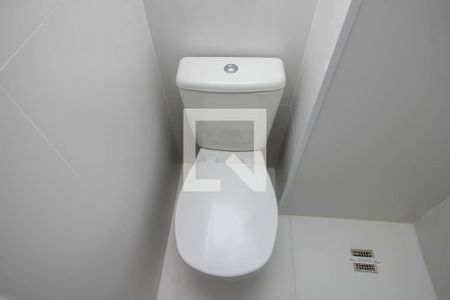 Apartamento à venda com 181m², 3 quartos e 2 vagas Apartamento à venda com 181m², 3 quartos e 2 vagasBanheiro de Serviço