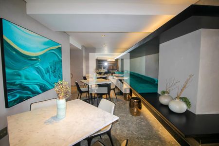 Apartamento à venda com 181m², 3 quartos e 2 vagas Apartamento à venda com 181m², 3 quartos e 2 vagasBar da Piscina