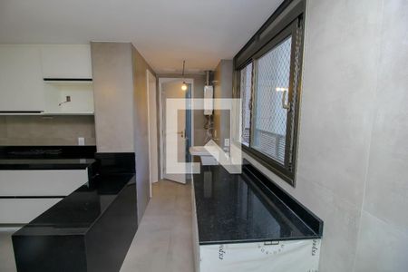 Apartamento à venda com 181m², 3 quartos e 2 vagas Apartamento à venda com 181m², 3 quartos e 2 vagasÁrea de Serviço