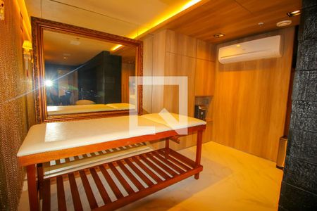 Apartamento à venda com 181m², 3 quartos e 2 vagas Apartamento à venda com 181m², 3 quartos e 2 vagasEspaço de Massagem