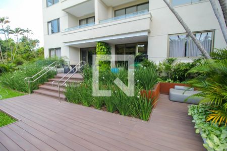 Apartamento à venda com 181m², 3 quartos e 2 vagas Apartamento à venda com 181m², 3 quartos e 2 vagasÁrea Externa