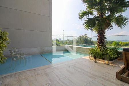 Apartamento à venda com 181m², 3 quartos e 2 vagas Apartamento à venda com 181m², 3 quartos e 2 vagasÁrea comum - Piscina