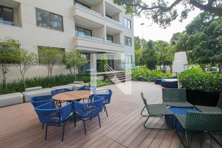 Apartamento à venda com 181m², 3 quartos e 2 vagas Apartamento à venda com 181m², 3 quartos e 2 vagasÁrea Externa