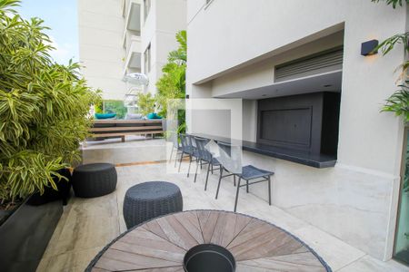 Apartamento à venda com 181m², 3 quartos e 2 vagas Apartamento à venda com 181m², 3 quartos e 2 vagasBar da Piscina