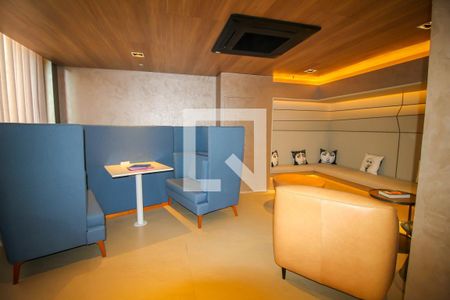 Apartamento à venda com 181m², 3 quartos e 2 vagas Apartamento à venda com 181m², 3 quartos e 2 vagasCoworking