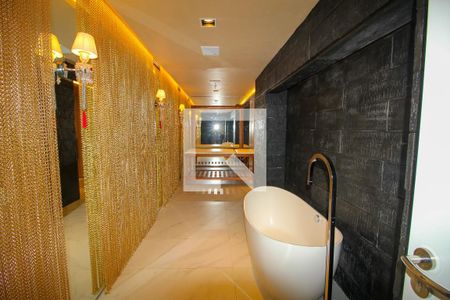 Apartamento à venda com 181m², 3 quartos e 2 vagas Apartamento à venda com 181m², 3 quartos e 2 vagasEspaço de Massagem