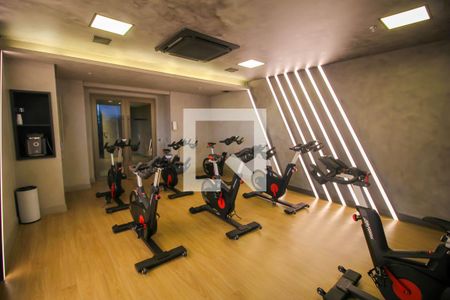 Apartamento à venda com 181m², 3 quartos e 2 vagas Apartamento à venda com 181m², 3 quartos e 2 vagasÁrea comum - Spinning