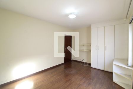 Casa à venda com 165m², 3 quartos e 2 vagasSuite 2