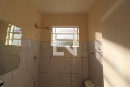 Casa à venda com 165m², 3 quartos e 2 vagasBanheiro serviço 