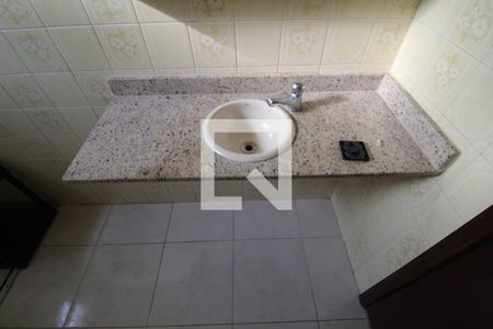 Casa à venda com 165m², 3 quartos e 2 vagasBanheiroSuite 2