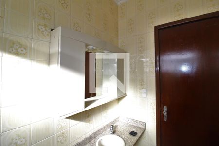 Casa à venda com 165m², 3 quartos e 2 vagasBanheiroSuite 2