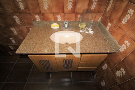 Casa à venda com 165m², 3 quartos e 2 vagasBanheiro 3 social