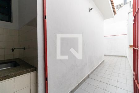 Casa à venda com 189m², 3 quartos e 4 vagas Casa à venda com 189m², 3 quartos e 4 vagasCorredor Lateral