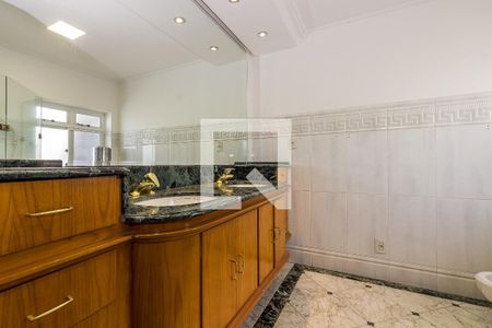 Apartamento à venda com 290m², 3 quartos e 3 vagasQuarto Suíte - banheiro