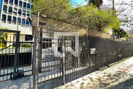 Apartamento à venda com 405m², 5 quartos e 4 vagasFachada