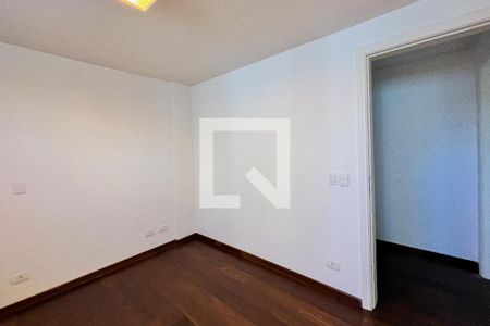 Apartamento à venda com 405m², 5 quartos e 4 vagasSuíte 3
