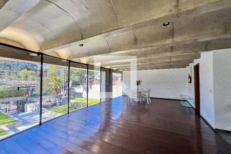 Apartamento à venda com 405m², 5 quartos e 4 vagasÁrea comum - Salão de festas