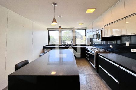 Apartamento à venda com 405m², 5 quartos e 4 vagasCozinha