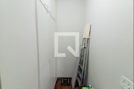 Apartamento à venda com 100m², 3 quartos e 2 vagas Apartamento à venda com 100m², 3 quartos e 2 vagasQuarto de Serviço