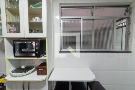 Apartamento à venda com 100m², 3 quartos e 2 vagas Apartamento à venda com 100m², 3 quartos e 2 vagasCozinha