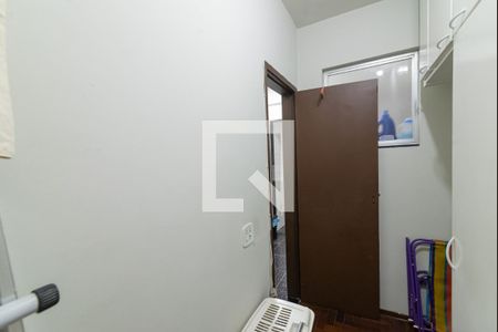 Apartamento à venda com 100m², 3 quartos e 2 vagas Apartamento à venda com 100m², 3 quartos e 2 vagasQuarto de Serviço