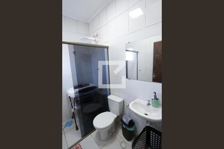 Casa à venda com 84m², 2 quartos e 2 vagasBanheiro da Suíte 1