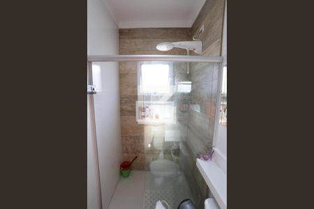 Casa à venda com 84m², 2 quartos e 2 vagasBanheiro da Suíte 2