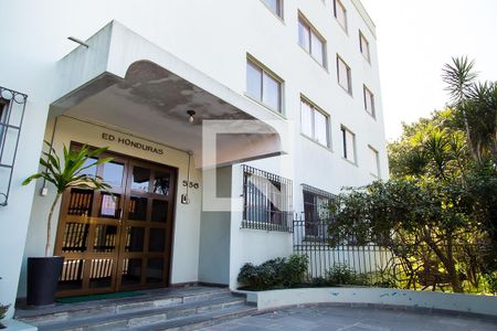 Apartamento à venda com 57m², 2 quartos e 1 vaga Apartamento à venda com 57m², 2 quartos e 1 vagaFachada