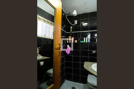 Casa à venda com 146m², 3 quartos e 2 vagas Casa à venda com 146m², 3 quartos e 2 vagasBanheiro da Suíte 1