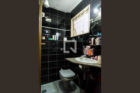 Casa à venda com 146m², 3 quartos e 2 vagas Casa à venda com 146m², 3 quartos e 2 vagasBanheiro da Suíte 1