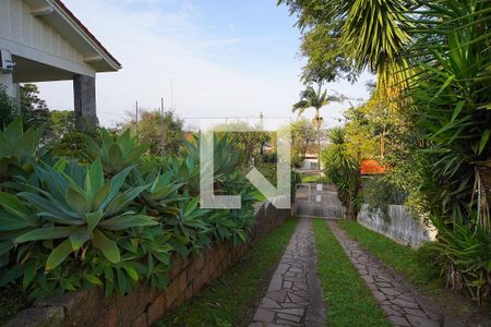 Casa à venda com 370m², 5 quartos e 5 vagasEntrada