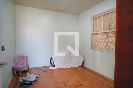 Casa à venda com 370m², 5 quartos e 5 vagasQuarto de Serviço