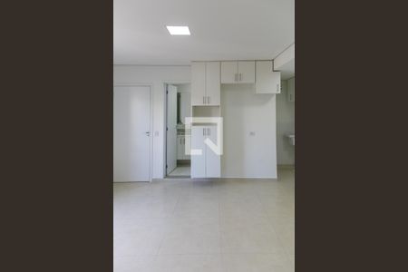 Sala e Cozinha   de apartamento para alugar com 2 quartos, 45m² em Vila Mazzei, São Paulo