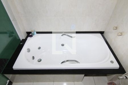 Casa à venda com 277m², 3 quartos e 2 vagasBanheiro da Suíte 1