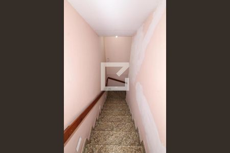 Casa à venda com 277m², 3 quartos e 2 vagasEscada