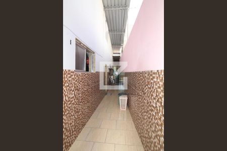 Casa à venda com 277m², 3 quartos e 2 vagasCorredor Lateral